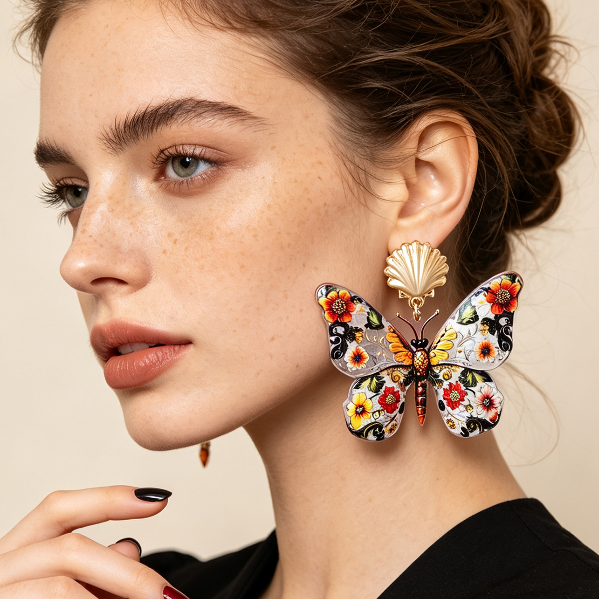 Vintage Fashion Illustrations - Brincos Pendentes de Borboleta Coloridos Vintage