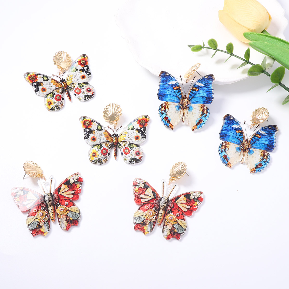 Brincos Pendentes de Borboleta - Vintage Fashion Illustrations avaliação e preço