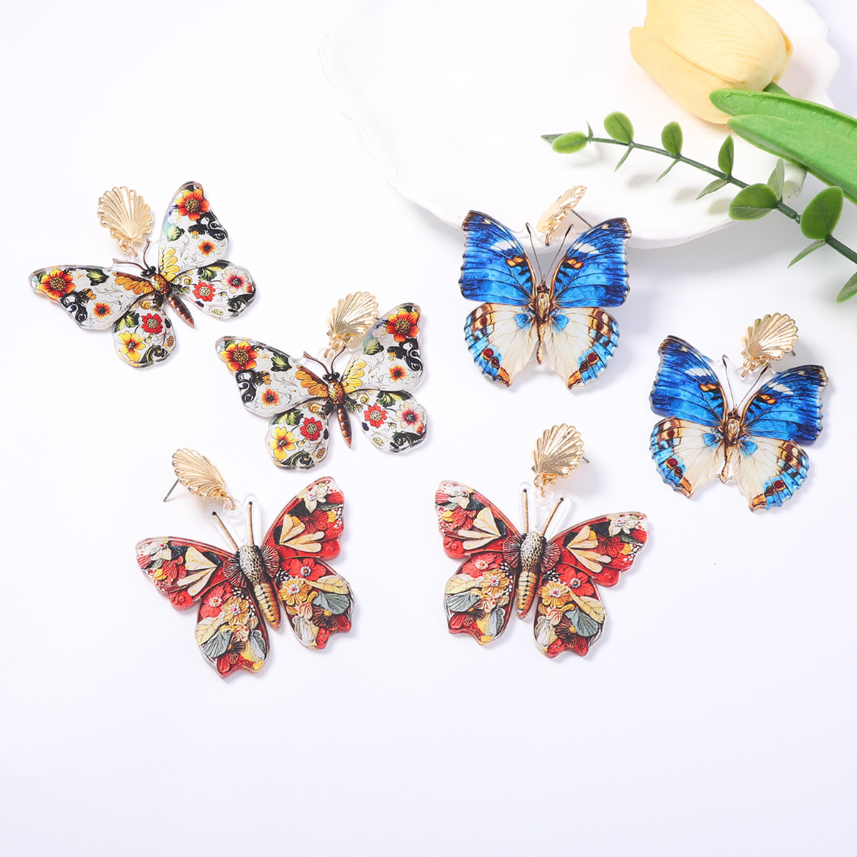 Brincos Pendentes de Borboleta - Vintage Fashion Illustrations avaliação e preço